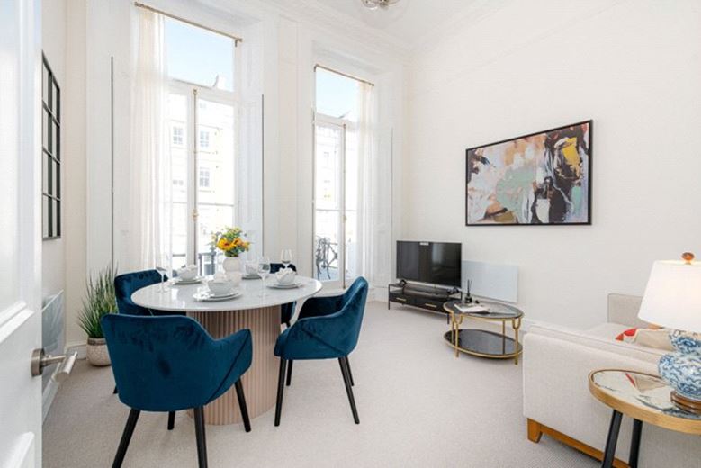 2 bedroom flat, Lexham Gardens, Kensington W8 - Available