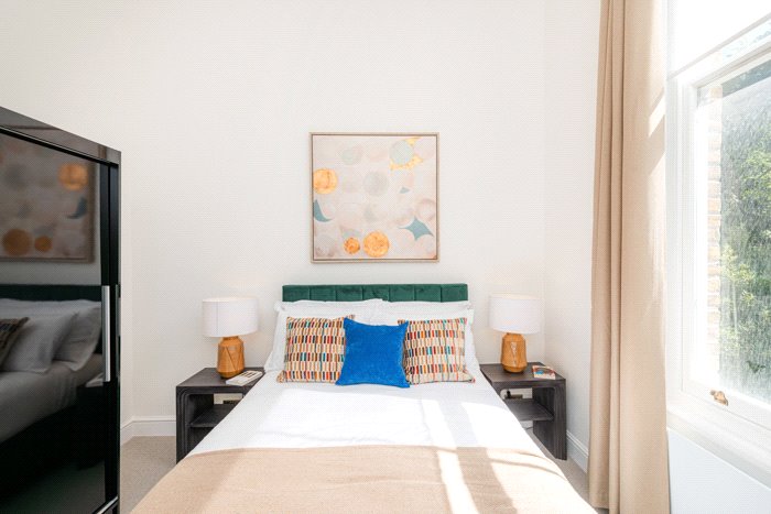 2 bedroom flat, Lexham Gardens, Kensington W8 - Available