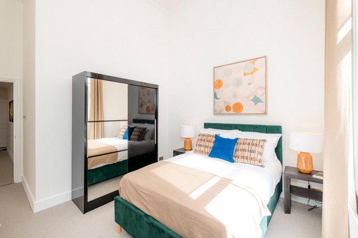 2 bedroom flat, Lexham Gardens, Kensington W8 - Available