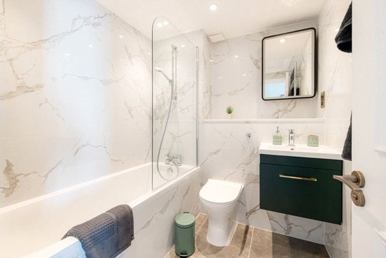 2 bedroom flat, Lexham Gardens, Kensington W8 - Available