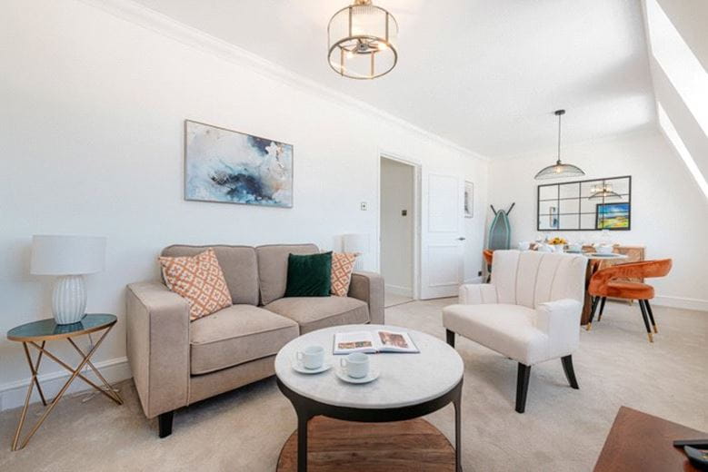 2 bedroom flat, Lexham Gardens, Kensington W8 - Available