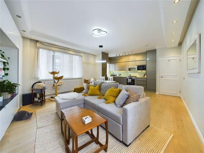 2 bedroom flat, Napier Place, West Kensington W14 - Available