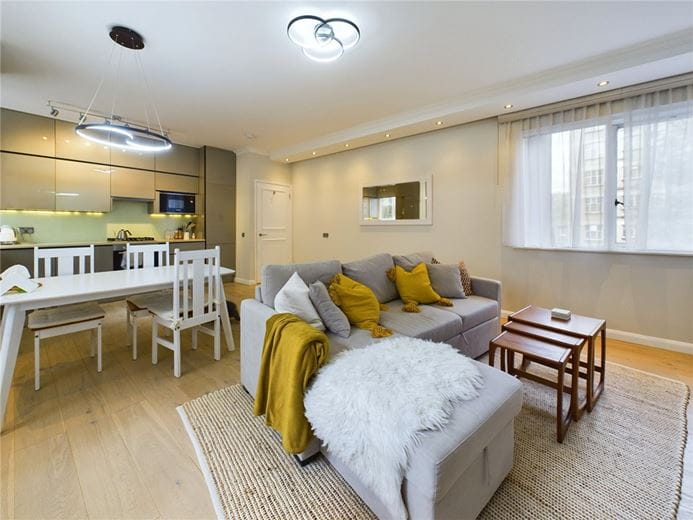 2 bedroom flat, Napier Place, West Kensington W14 - Available