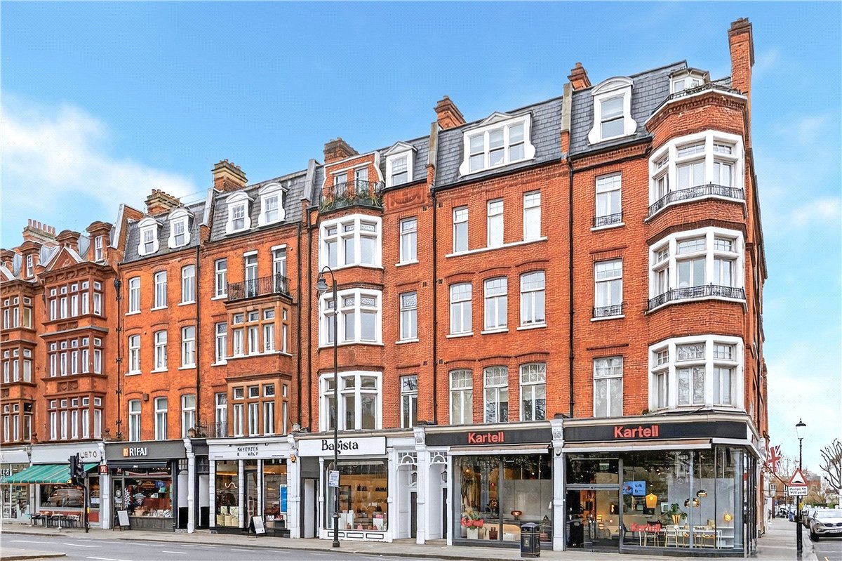 1 bedroom flat, Brompton Road, Knightsbridge SW3 - Available