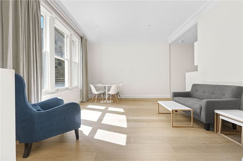1 bedroom flat, Egerton Gardens Mews, Knightsbridge SW3 - Available