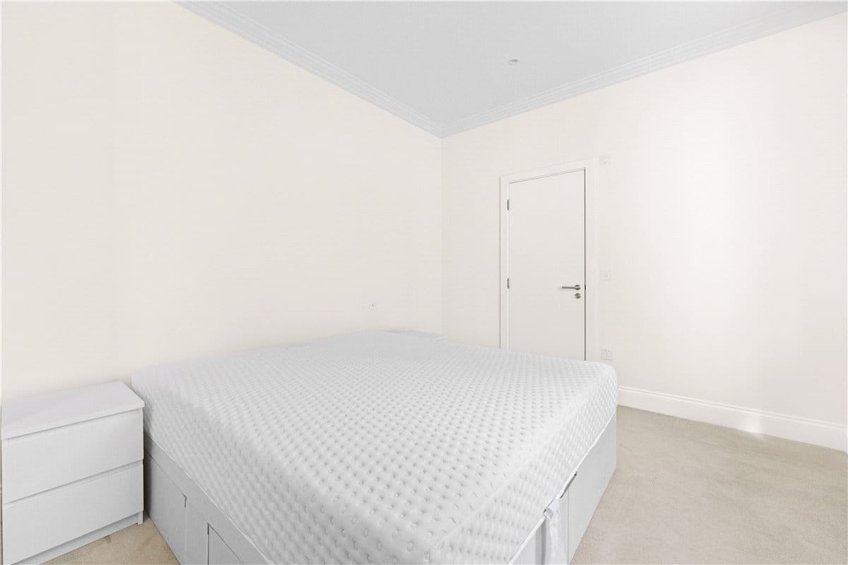 1 bedroom flat, Egerton Gardens Mews, Knightsbridge SW3 - Available