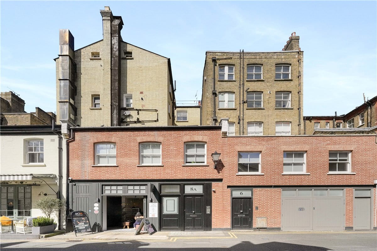 1 bedroom flat, Egerton Gardens Mews, Knightsbridge SW3 - Available