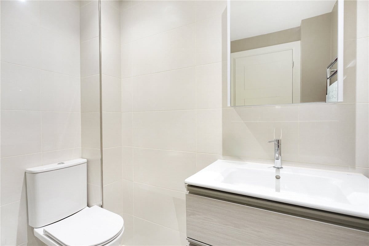 4 bedroom flat, Beaufort Gardens, Knightsbridge SW3 - Available