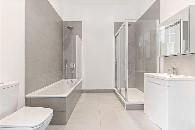 3 bedroom maisonette, Egerton Gardens, Knightsbridge SW3 - Available