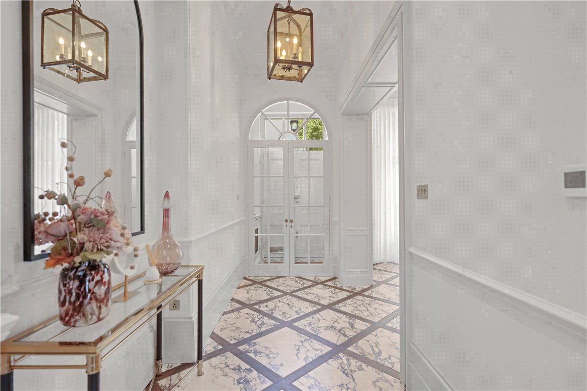 6 bedroom house, Ennismore Gardens, Knightsbridge SW7 - Available