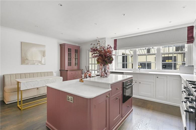 6 bedroom house, Ennismore Gardens, Knightsbridge SW7 - Available