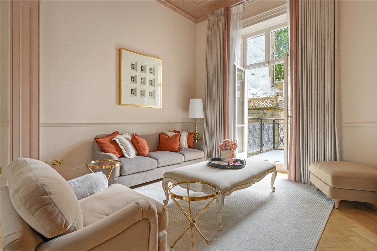 6 bedroom house, Ennismore Gardens, Knightsbridge SW7 - Available