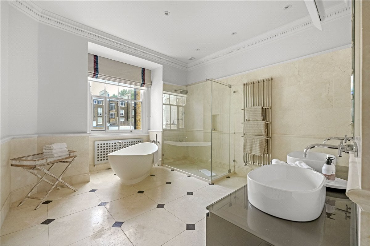 6 bedroom house, Ennismore Gardens, Knightsbridge SW7 - Available