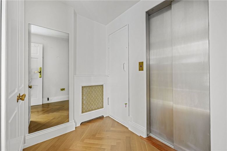 6 bedroom house, Ennismore Gardens, Knightsbridge SW7 - Available