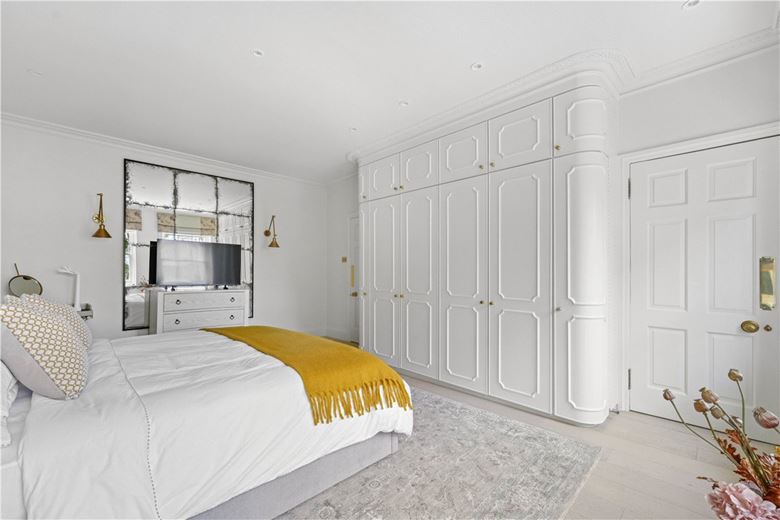 6 bedroom house, Ennismore Gardens, Knightsbridge SW7 - Available
