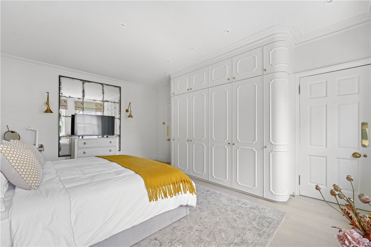6 bedroom house, Ennismore Gardens, Knightsbridge SW7 - Available