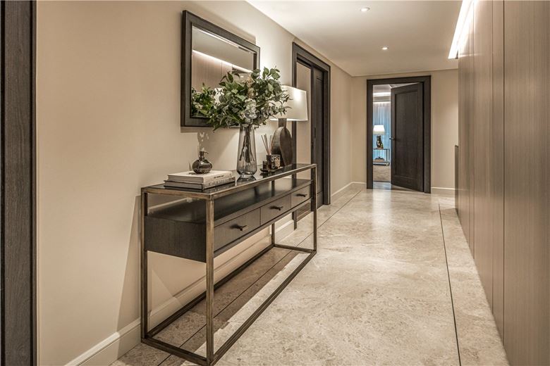 2 bedroom flat, Lancelot Place, Knightsbridge SW7 - Available