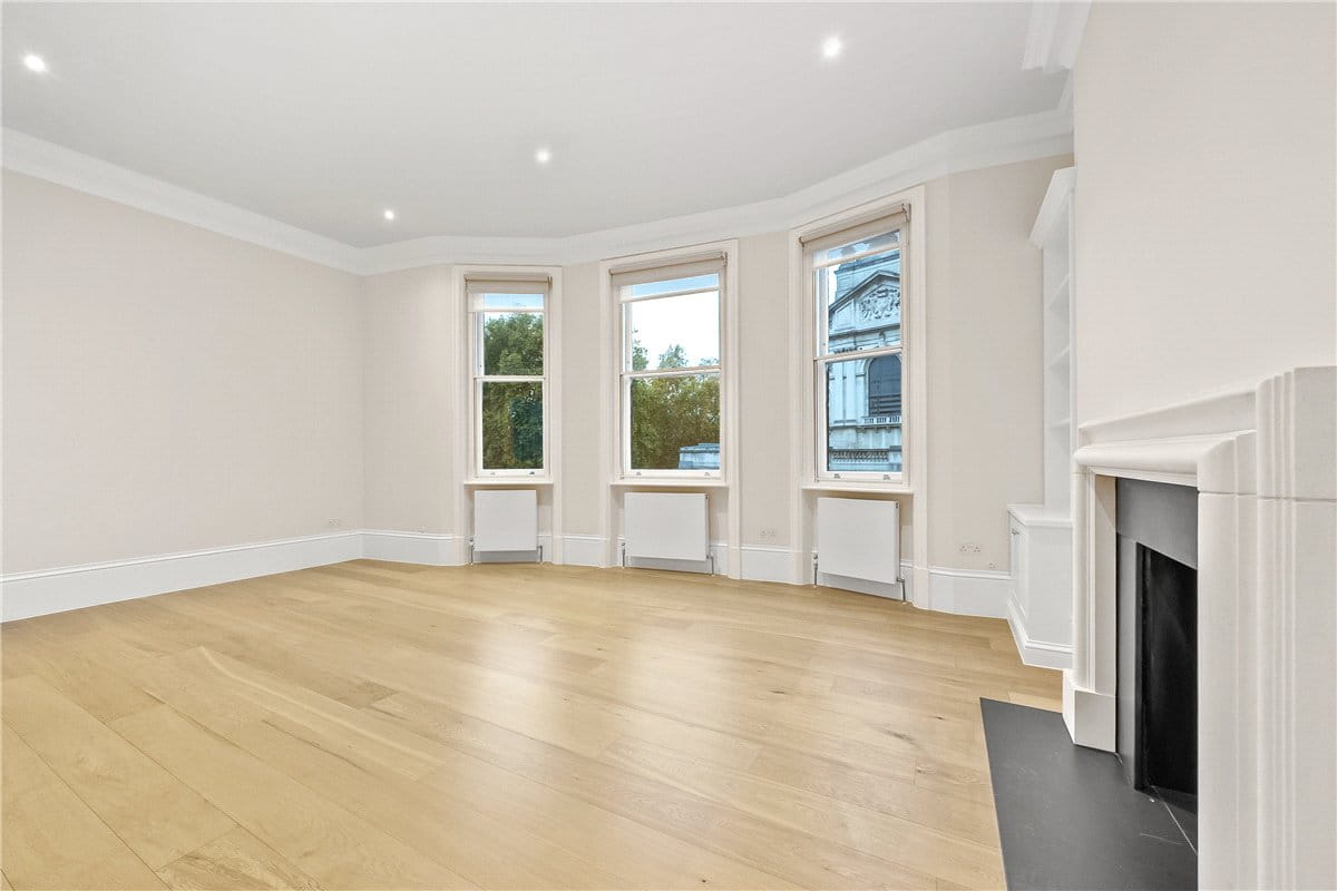 4 bedroom maisonette, Egerton Gardens, Knightsbridge SW3 - Available