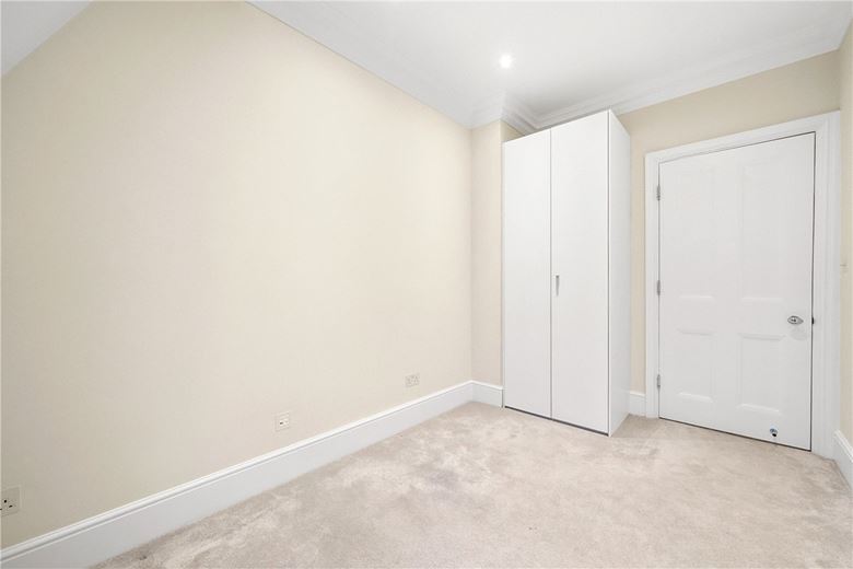 4 bedroom maisonette, Egerton Gardens, Knightsbridge SW3 - Available