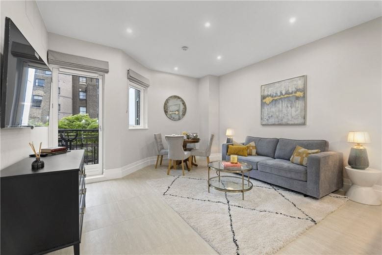 2 bedroom flat, Westbourne Grove, Bayswater W2 - Available
