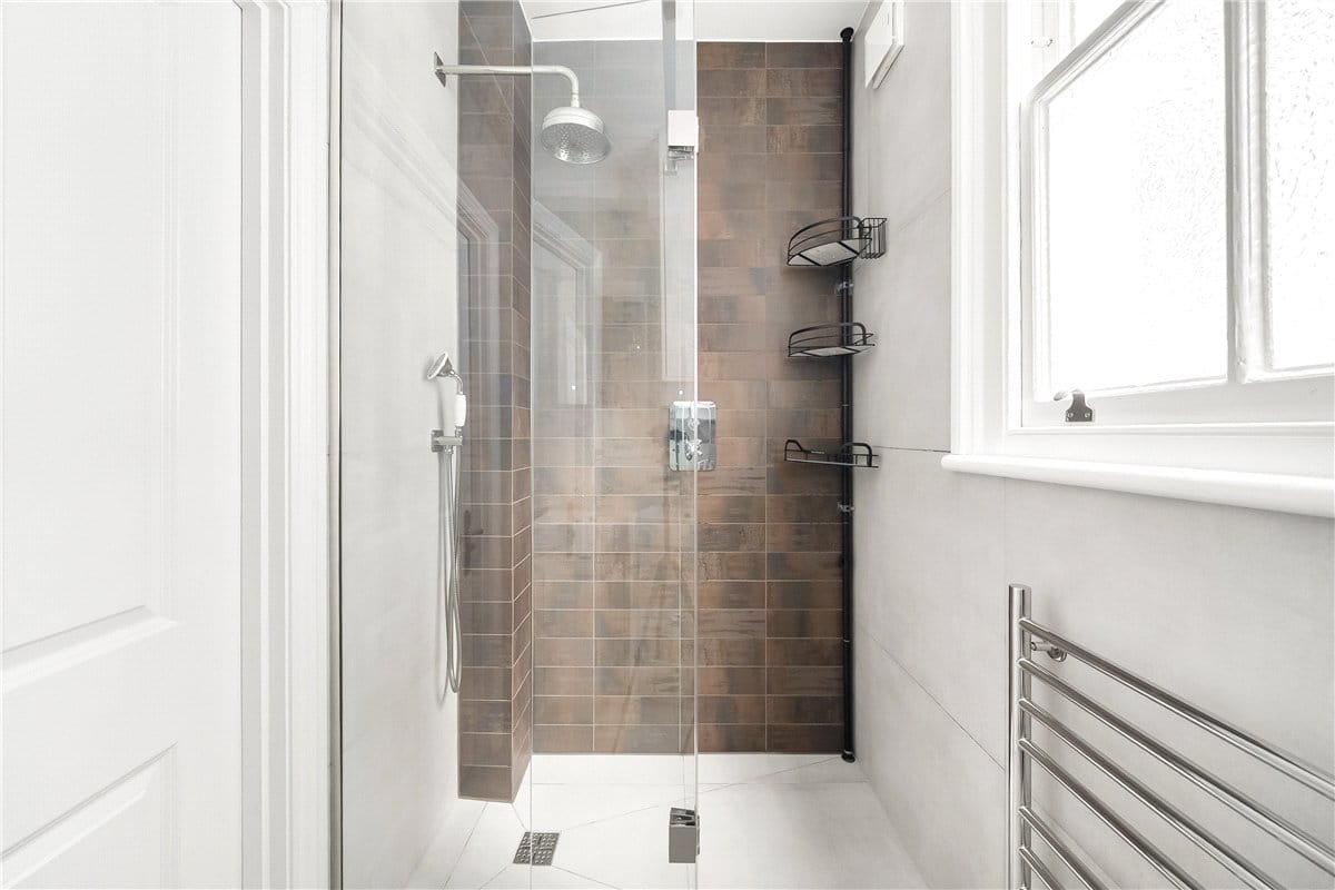 4 bedroom flat, Southwell Gardens, South Kensington SW7 - Available