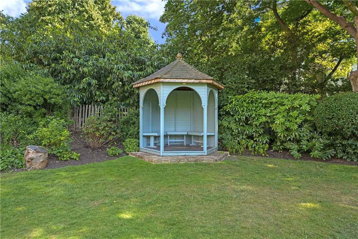 3 bedroom flat, The Little Boltons, Chelsea SW5 - Available