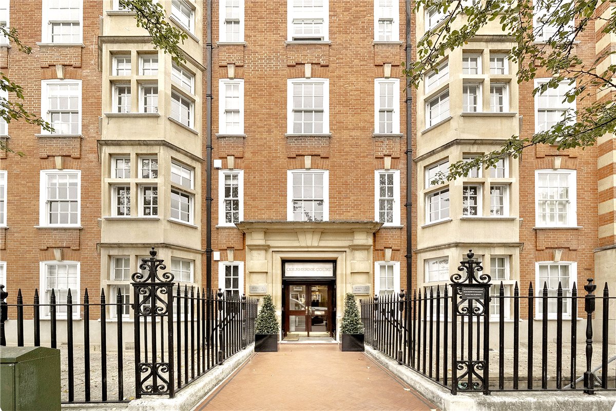 3 bedroom flat, The Little Boltons, Chelsea SW5 - Available