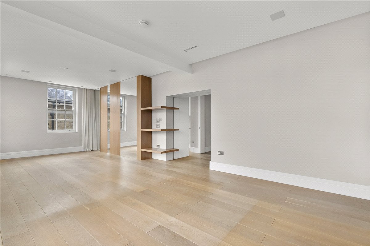3 bedroom flat, The Little Boltons, Chelsea SW5 - Available