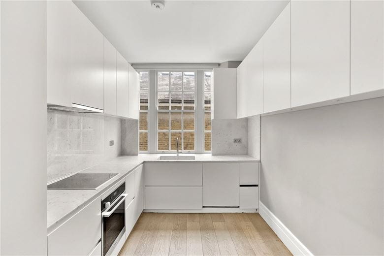 3 bedroom flat, The Little Boltons, Chelsea SW5 - Available
