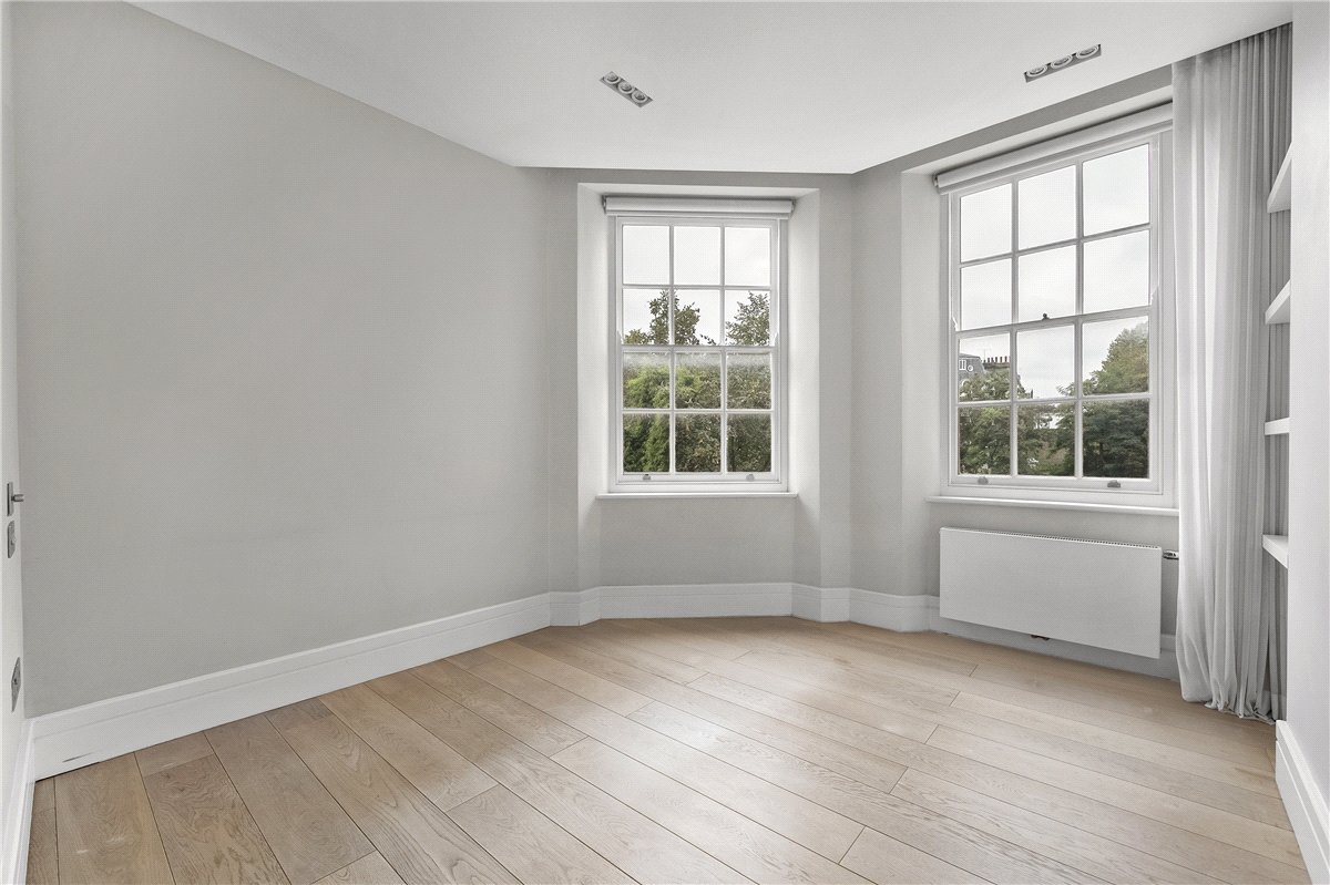 3 bedroom flat, The Little Boltons, Chelsea SW5 - Available