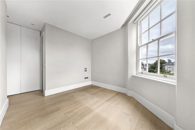 3 bedroom flat, The Little Boltons, Chelsea SW5 - Available