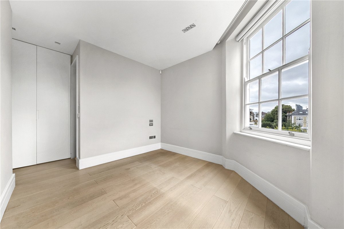 3 bedroom flat, The Little Boltons, Chelsea SW5 - Available