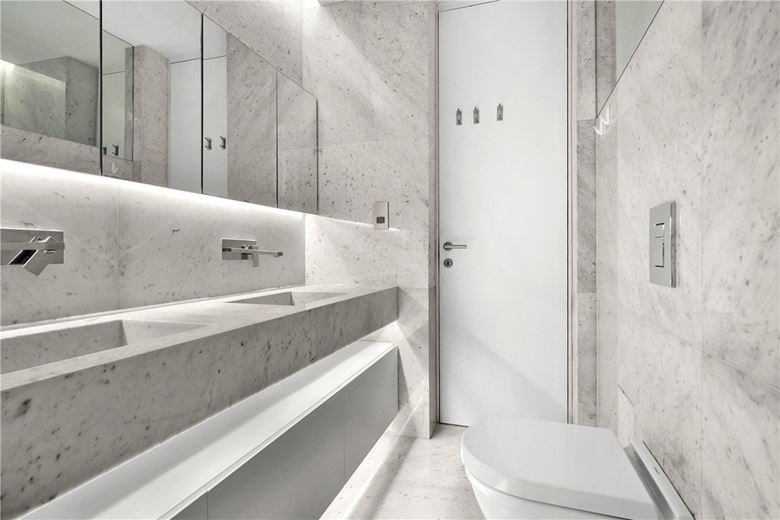 3 bedroom flat, The Little Boltons, Chelsea SW5 - Available