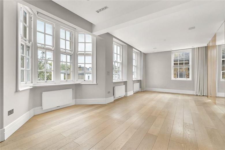 3 bedroom flat, The Little Boltons, Chelsea SW5 - Available