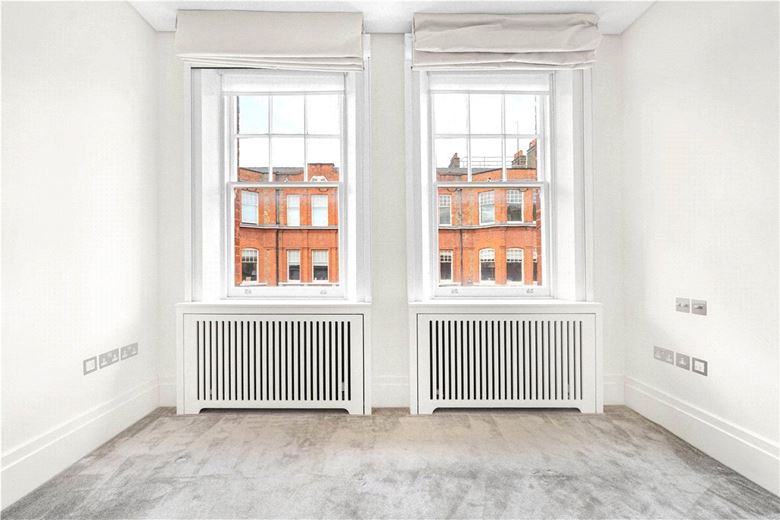 4 bedroom flat, Wynnstay Gardens, Allen Street W8 - Available