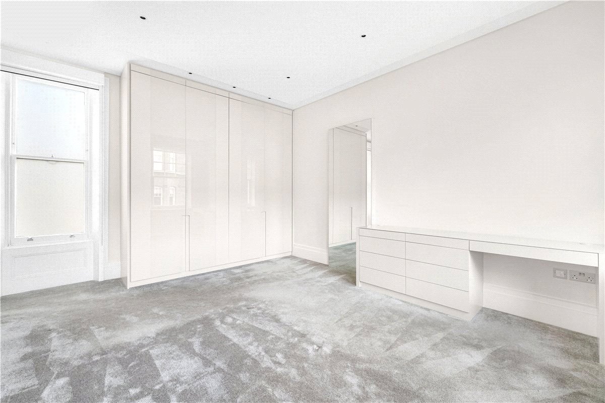 4 bedroom flat, Wynnstay Gardens, Allen Street W8 - Available