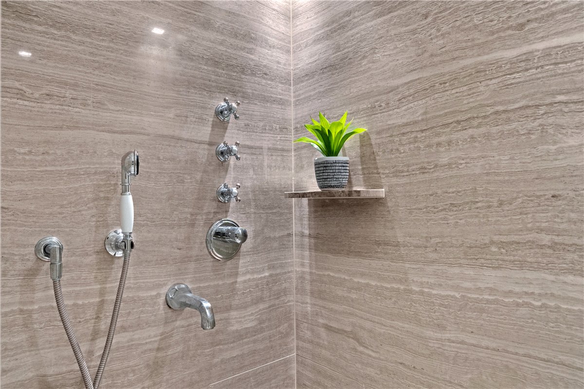 4 bedroom flat, Kingston House South, Ennismore Gardens SW7 - Available