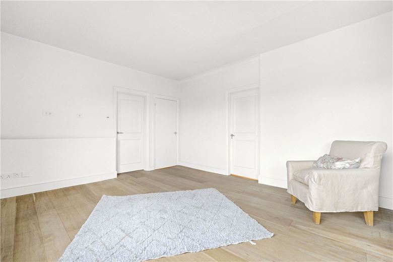 3 bedroom flat, Cadogan Square, Knightsbridge SW1X - Available