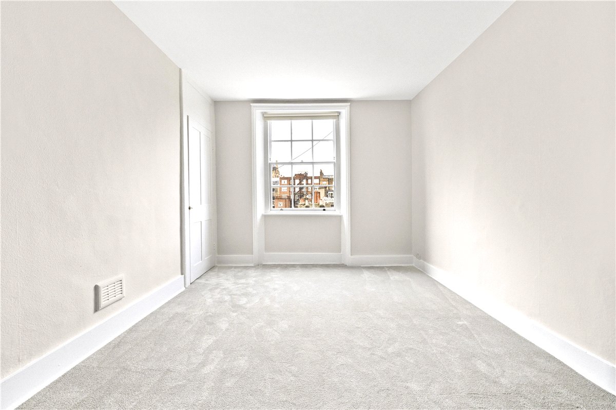 2 bedroom flat, Thurloe Street, South Kensington SW7 - Available