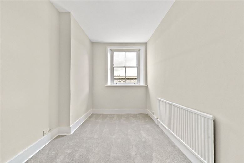 2 bedroom flat, Thurloe Street, South Kensington SW7 - Available