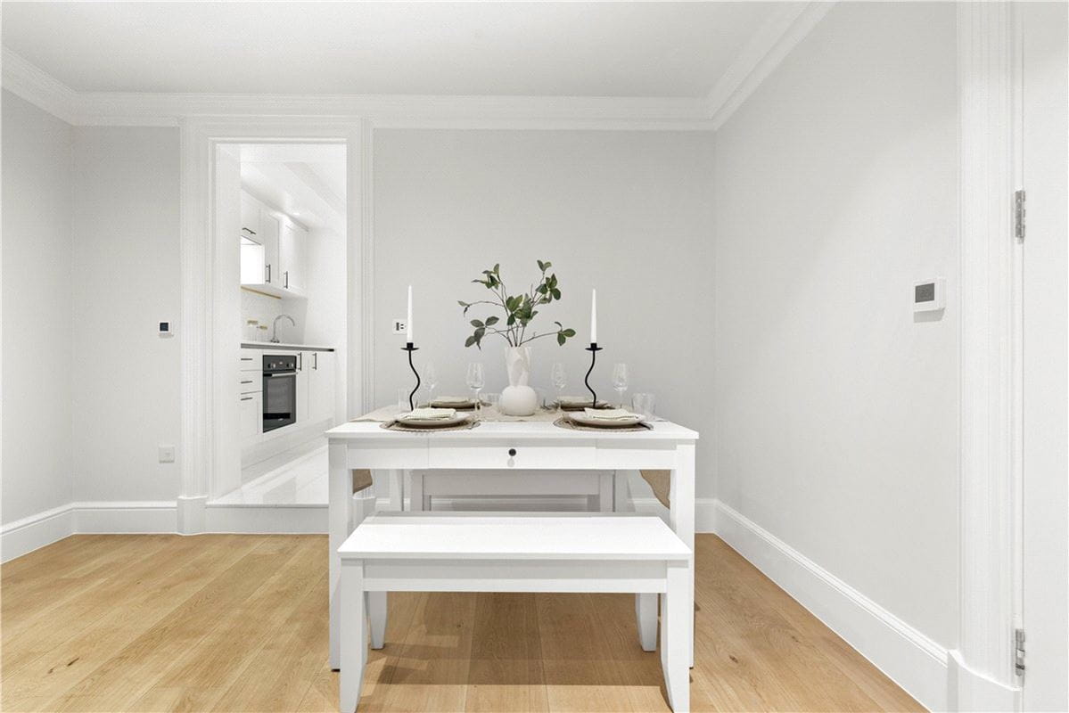 2 bedroom flat, Cadogan Square, Knightsbridge SW1X - Available