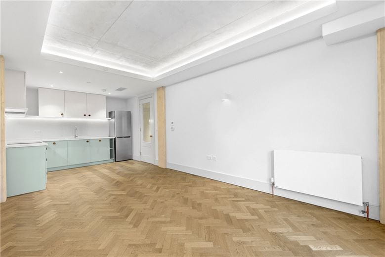 1 bedroom flat, Latimer Road, North Kensington W10 - Available