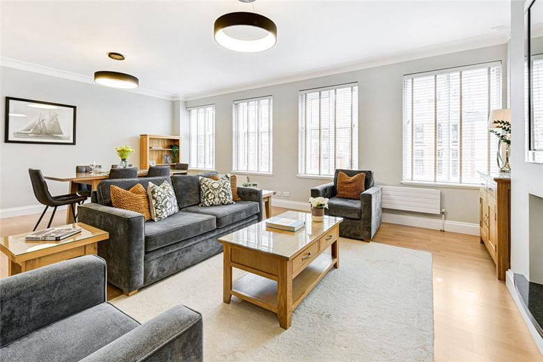 3 bedroom flat, Stafford Court, Kensington High Street W8 - Available