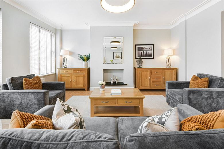 3 bedroom flat, Stafford Court, Kensington High Street W8 - Available