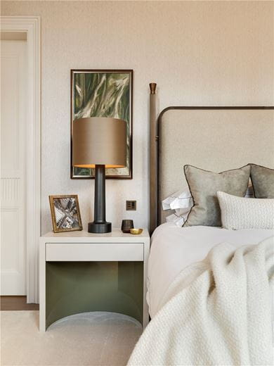 7 bedroom flat, Pont Street, Knightsbridge SW1X - Available