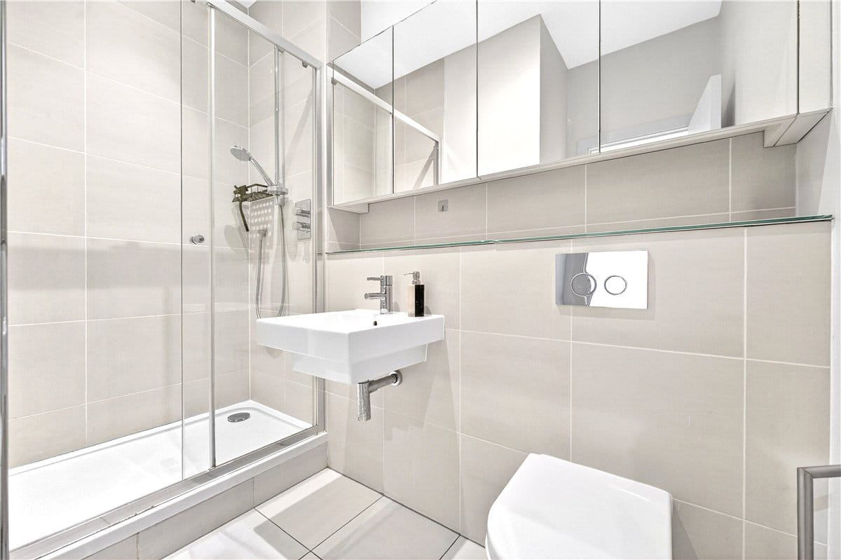 1 bedroom flat, Egerton Gardens Mews, Knightsbridge SW3 - Available