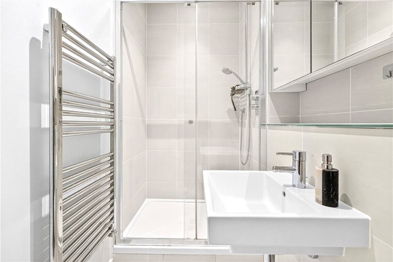 1 bedroom flat, Egerton Gardens Mews, Knightsbridge SW3 - Available