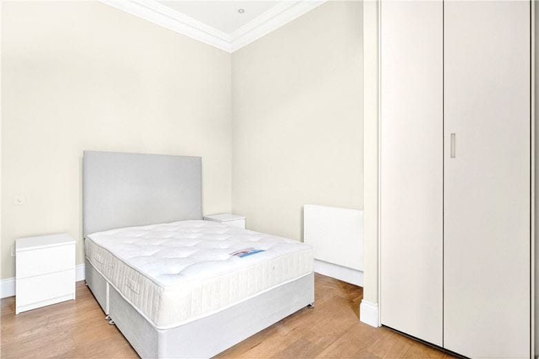 1 bedroom flat, Egerton Gardens Mews, Knightsbridge SW3 - Available