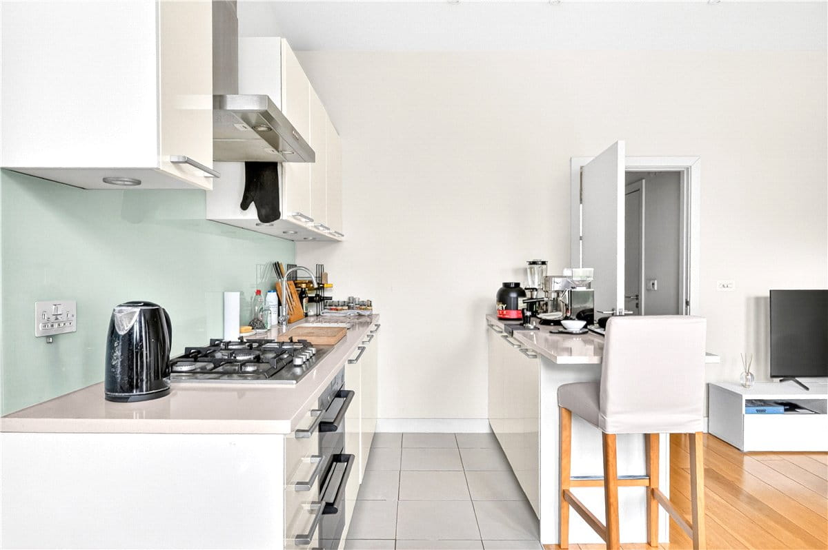 1 bedroom flat, Brompton Road, Knightsbridge SW3 - Available