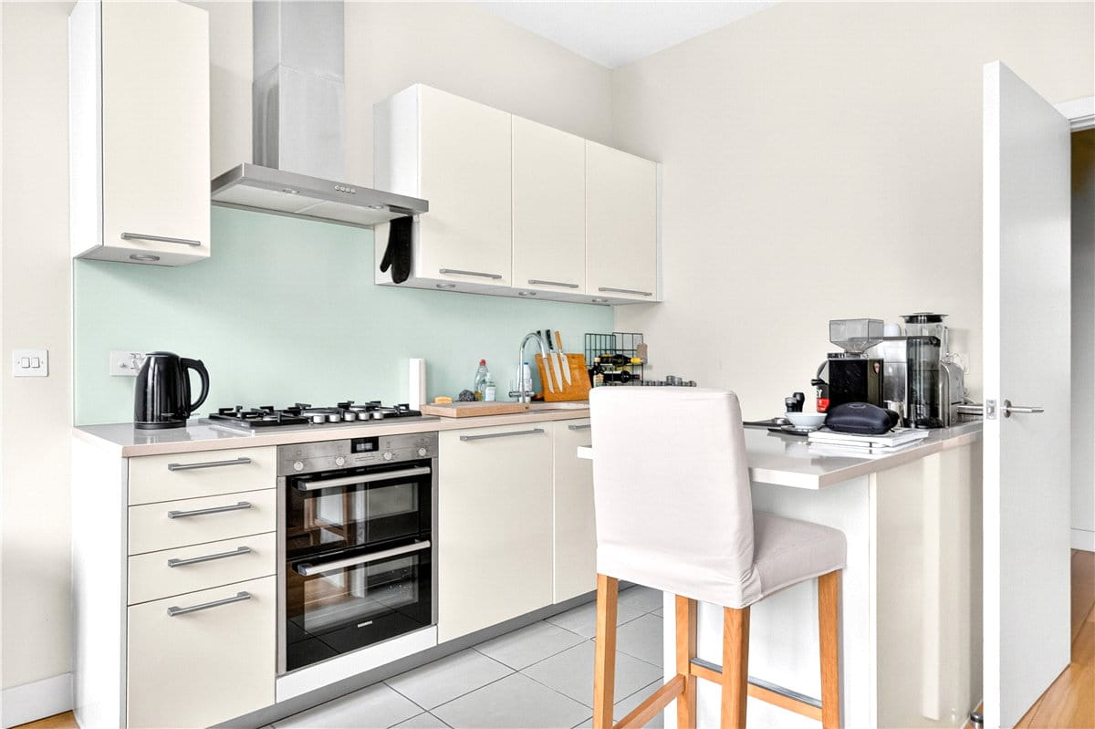 1 bedroom flat, Brompton Road, Knightsbridge SW3 - Available